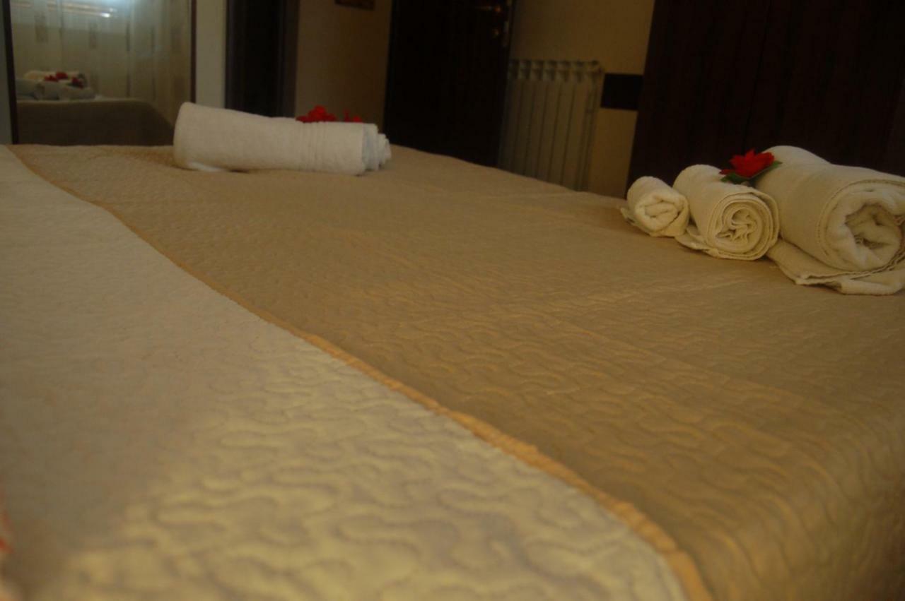 Casa Antadia 25 Appartement Palermo Buitenkant foto